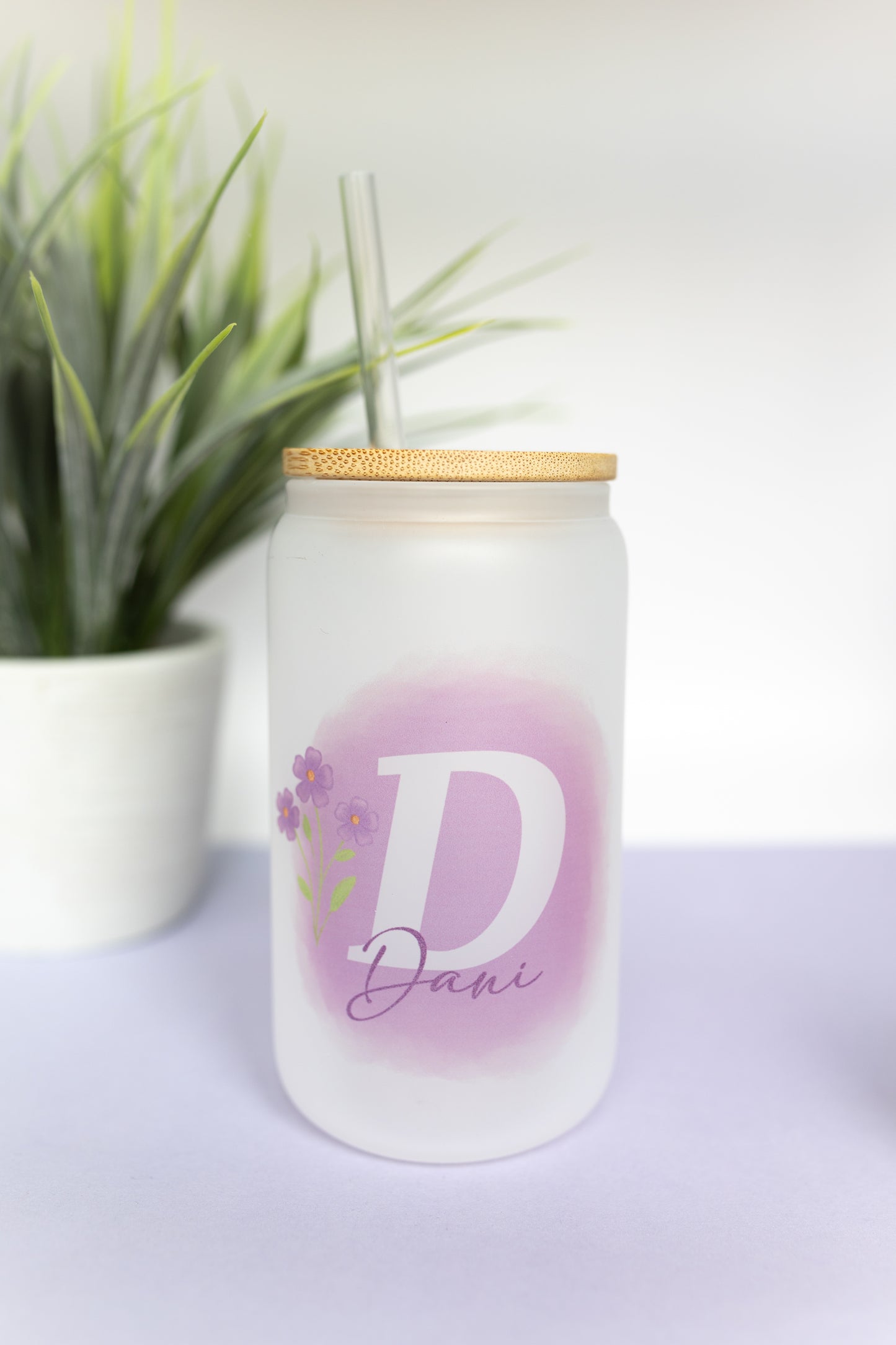 Personalized iced coffee glass approx. 400 ml glass cup, custom glass with lid and straw, bridesmaid gift drinking glass