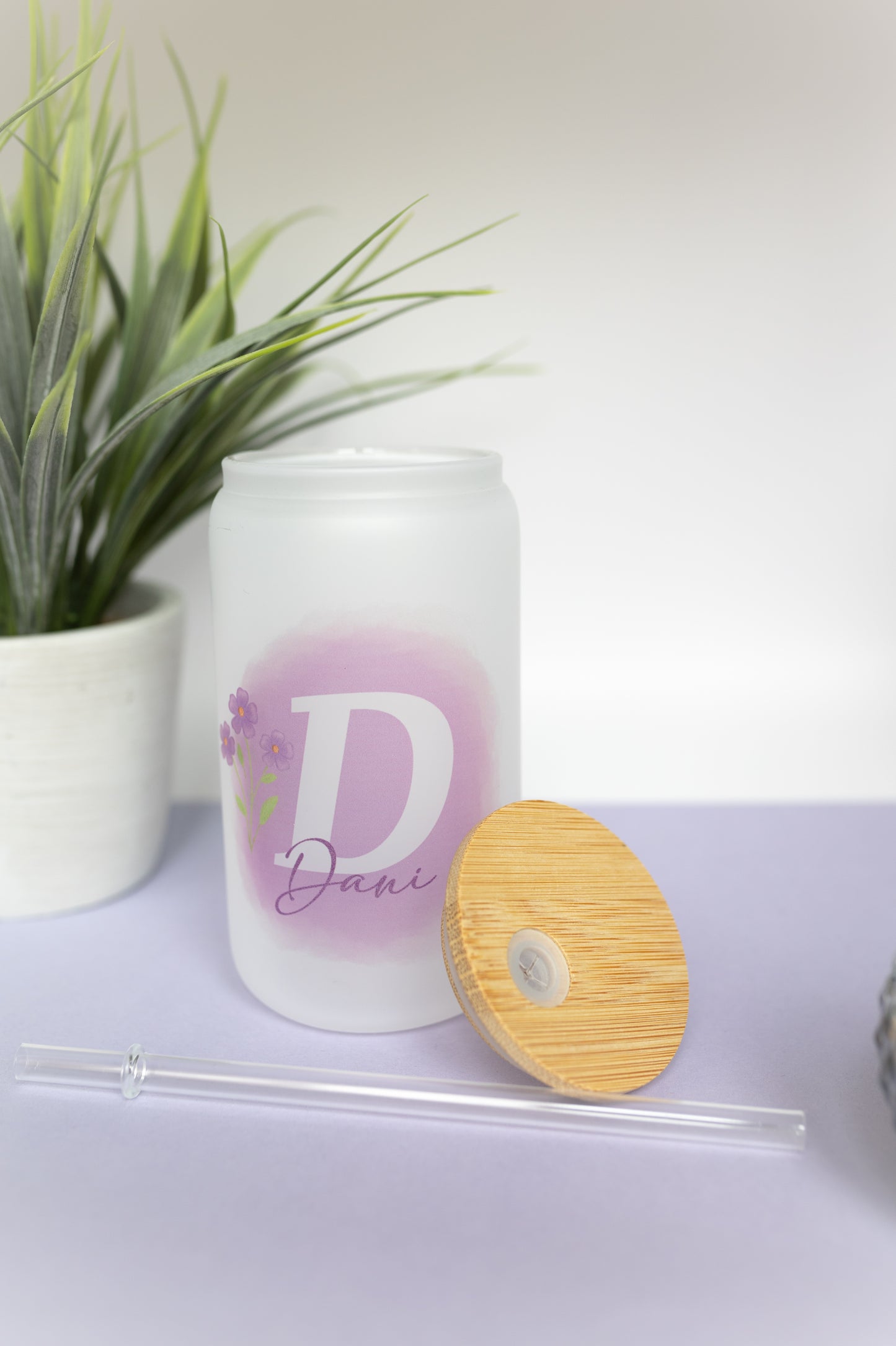 Personalized iced coffee glass approx. 400 ml glass cup, custom glass with lid and straw, bridesmaid gift drinking glass