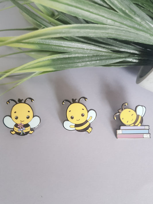 Mimi the Bee, enamel pin, lapel pin, decoration, jacket, backpack