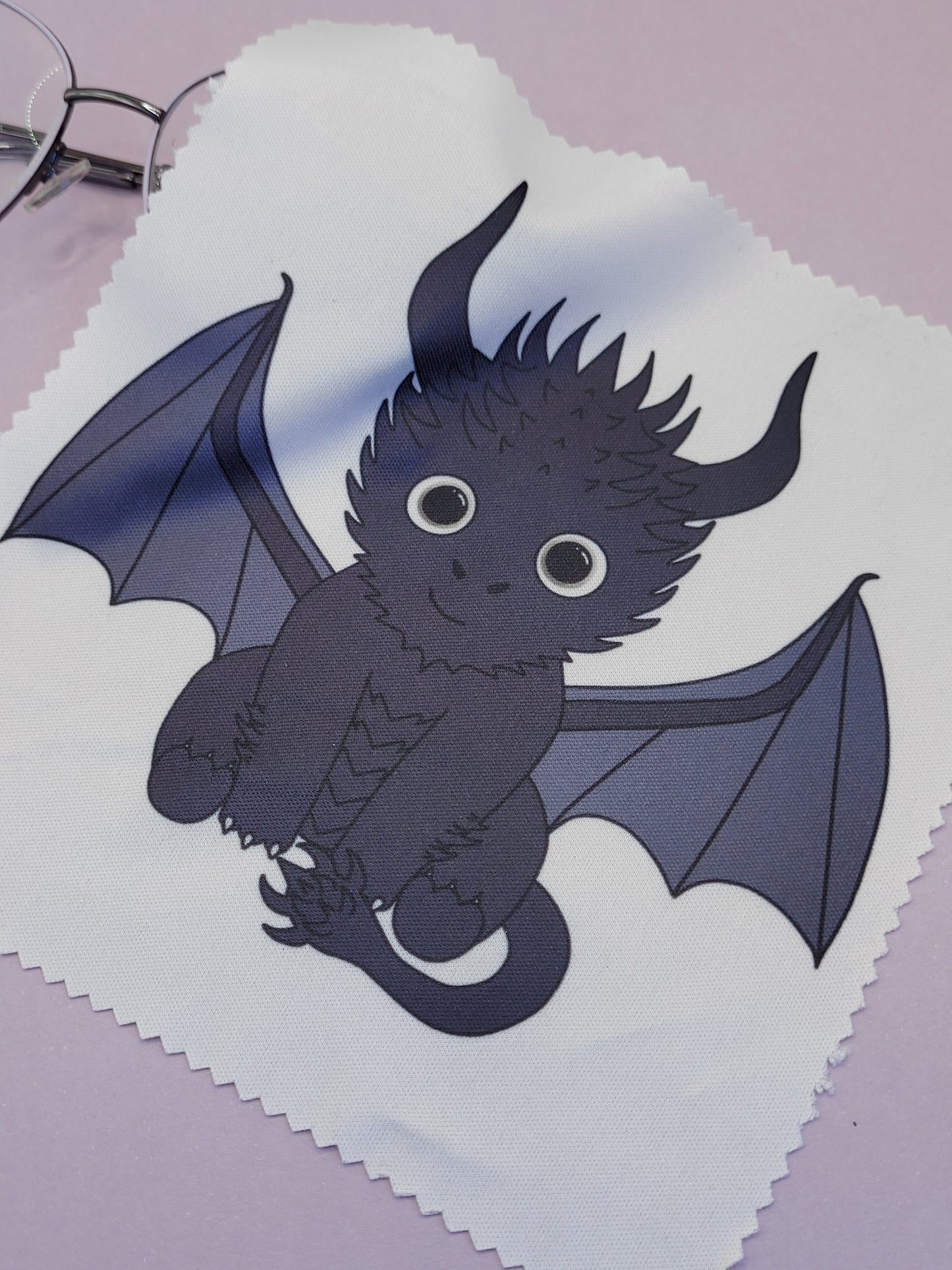 Brillenputztuch Taro der Drache