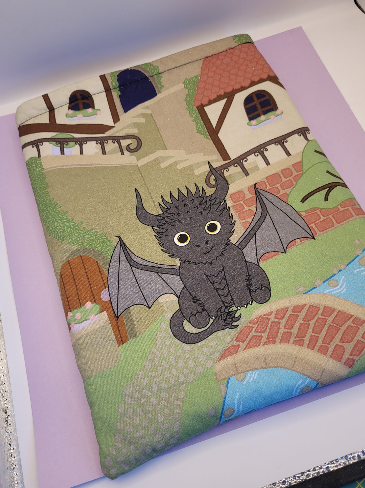 Buchtasche Taro der Drache, Buchhülle, Book sleeve