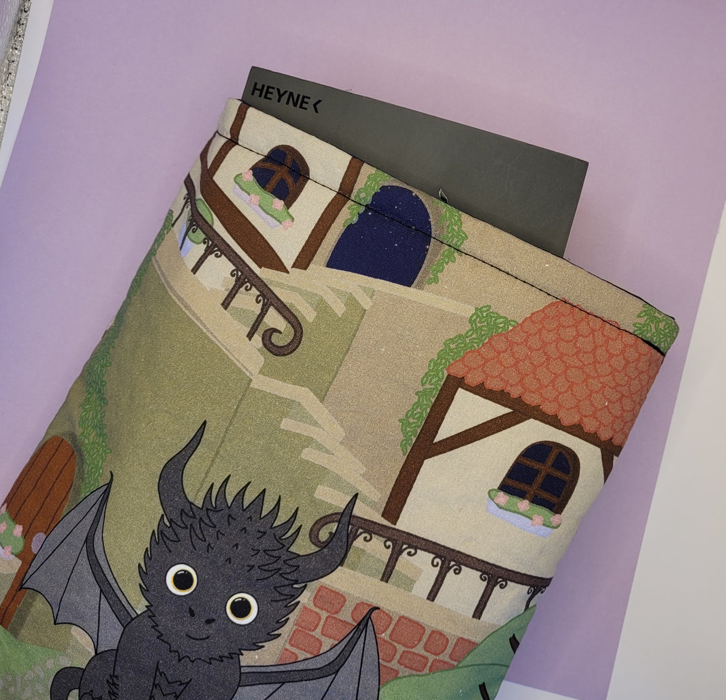 Buchtasche Taro der Drache, Buchhülle, Book sleeve