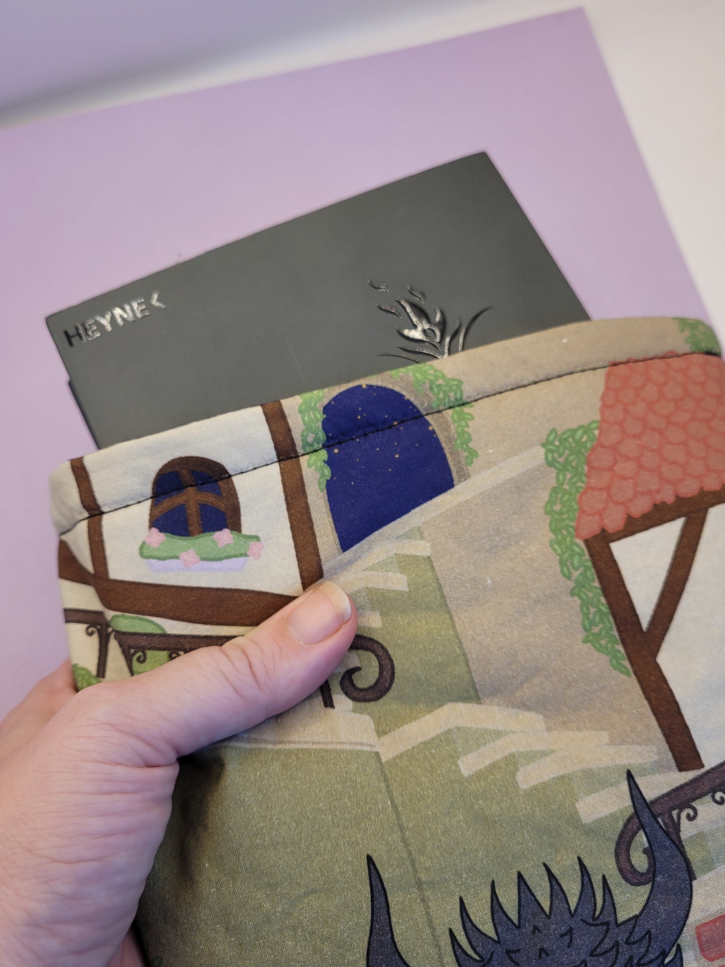 Buchtasche Taro der Drache, Buchhülle, Book sleeve